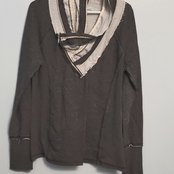 Top - Picture 2 of 7